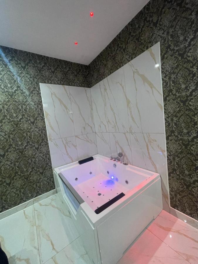 Life Hotel 卡萨尔诺沃-迪拿波里 外观 照片