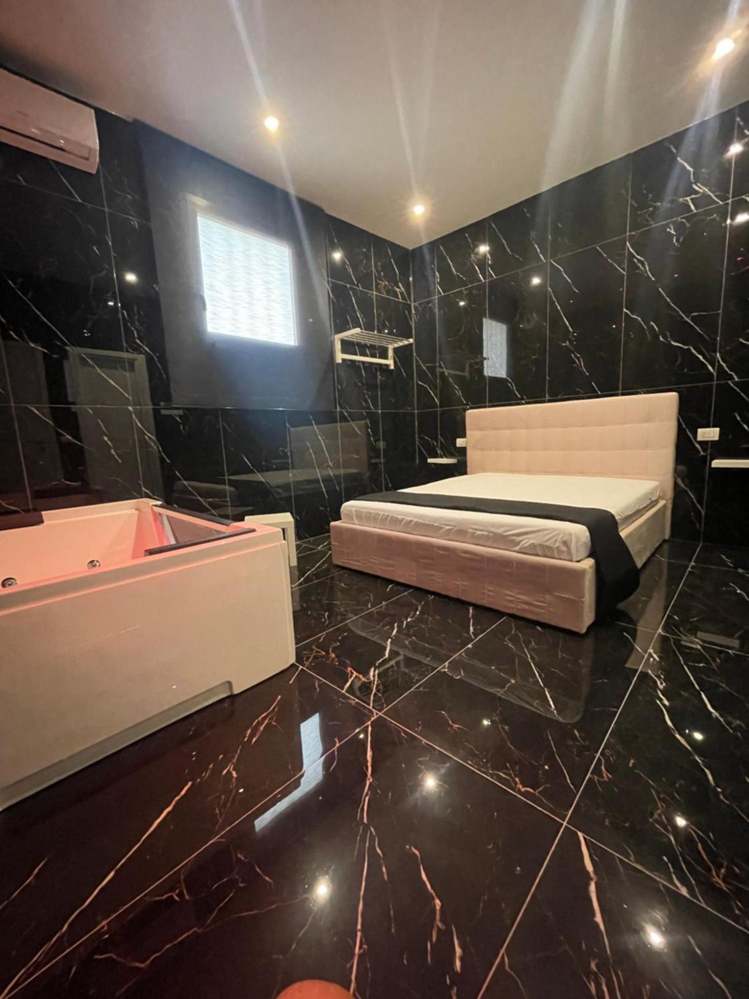 Life Hotel 卡萨尔诺沃-迪拿波里 外观 照片